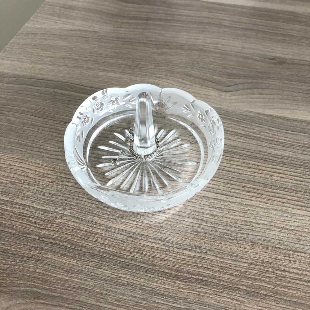 Glass ring & jewelry holder. EUC